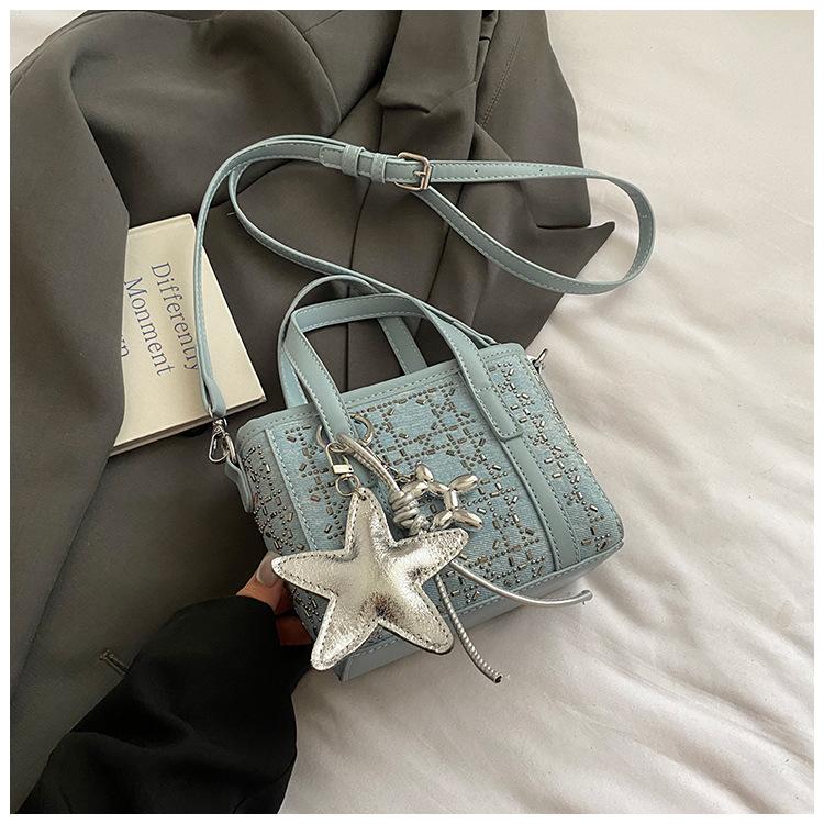 Denim diamond portable bucket bag women s 2025 new fashion versatile high sense shoulder messenger bag
Denim diamond portable bucket bag women s 2025 new fashion versatile high sense shoulder messenger bag