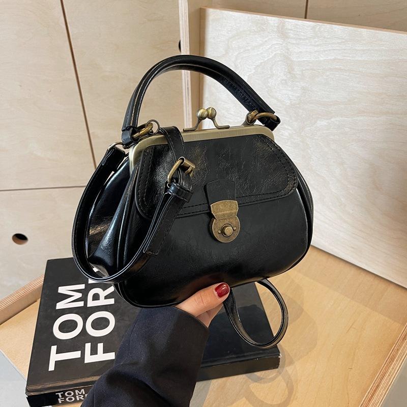 Женская сумка 2025 Осень и Зима Новая Фактурная Модная Сумка-Ракушка Простая Однотонная Корейская Нишевая Сумка-Мессенджер чёрный
Женская сумка 2025 Осень и Зима Новая Фактурная Модная Сумка-Ракушка Простая Однотонная Корейская Нишевая Сумка-Мессенджер чёрный