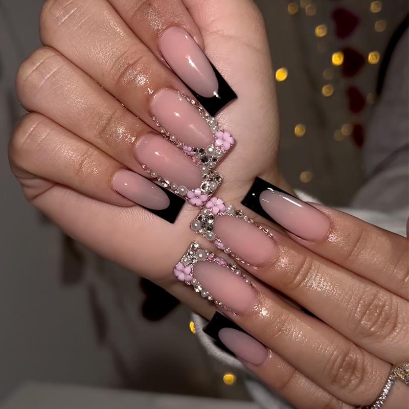 24-Piece Spicy Girl Handmade Floral Nail Art with Rhinestones - Removable Fake Nails Gel Polish
24-Piece Spicy Girl Handmade Floral Nail Art with Rhinestones - Removable Fake Nails Gel Polish