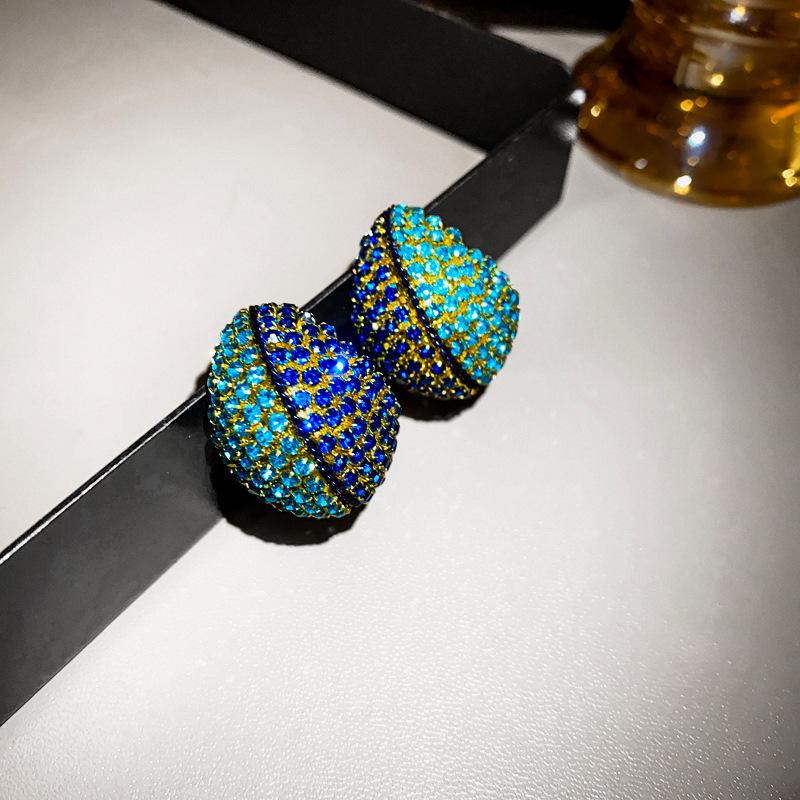 Серебряные игольчатые серьги-лодочки с супер вспышкой и бриллиантами, изогнутые серьги-лодочки, серьги с индивидуальным дизайном, модные темпераментные серьги
Серебряные игольчатые серьги-лодочки с супер вспышкой и бриллиантами, изогнутые серьги-лодочки, серьги с индивидуальным дизайном, модные темпераментные серьги