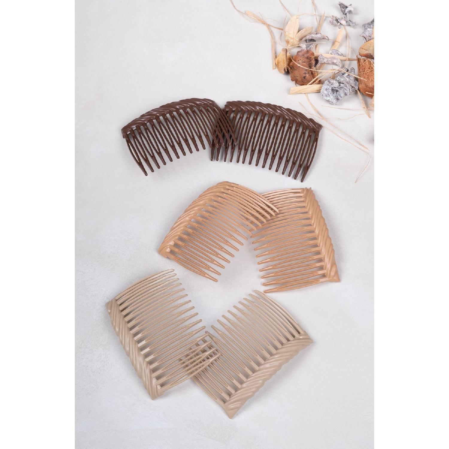 Набір гребінців із 6 предметів коричневого кольору чорний
Набір гребінців із 6 предметів коричневого кольору чорний