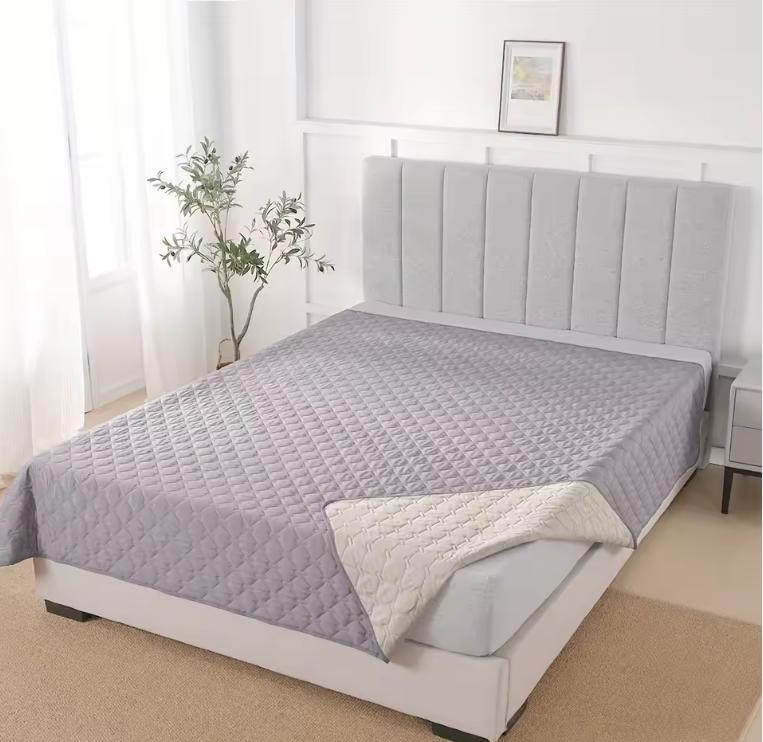 Double-Sided Waterproof Dog Bed Cover Pet Blanket Sofa Couch Furniture Protector For Dogs 100*127cm
Double-Sided Waterproof Dog Bed Cover Pet Blanket Sofa Couch Furniture Protector For Dogs 100*127cm