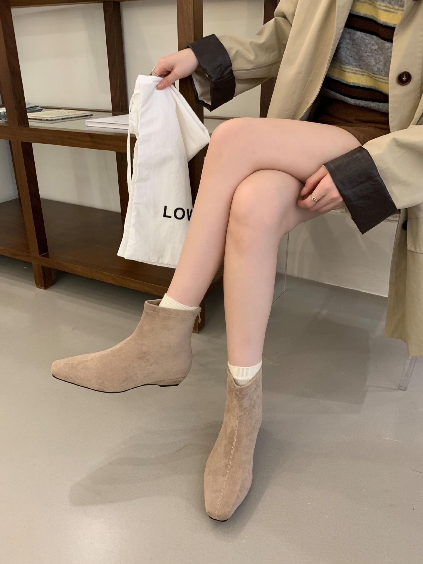 2025 autumn and winter simple new retro suede square head autumn and winter new square head thin short boots 39 хаки
2025 autumn and winter simple new retro suede square head autumn and winter new square head thin short boots 39 хаки