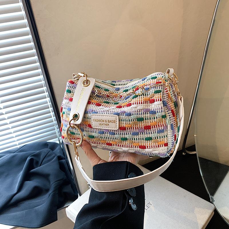 Модные красочные сумки через плечо для женщин, простые повседневные сумки-подушки на молнии, летние универсальные дорожные сумки
Модные красочные сумки через плечо для женщин, простые повседневные сумки-подушки на молнии, летние универсальные дорожные сумки