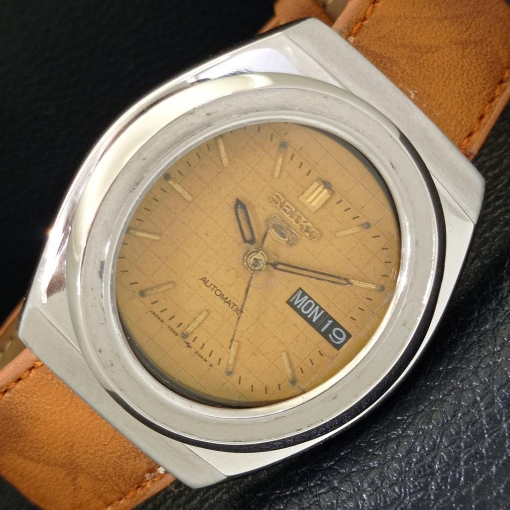 ВИНТАЖНЫЕ МУЖСКИЕ ЧАСЫ SEIKO 5 AUTOMATIC JAPAN С ОРИГИНАЛЬНЫМ ЦИФЕРБЛАТОМ a702371-5 R124-a702371
ВИНТАЖНЫЕ МУЖСКИЕ ЧАСЫ SEIKO 5 AUTOMATIC JAPAN С ОРИГИНАЛЬНЫМ ЦИФЕРБЛАТОМ a702371-5 R124-a702371