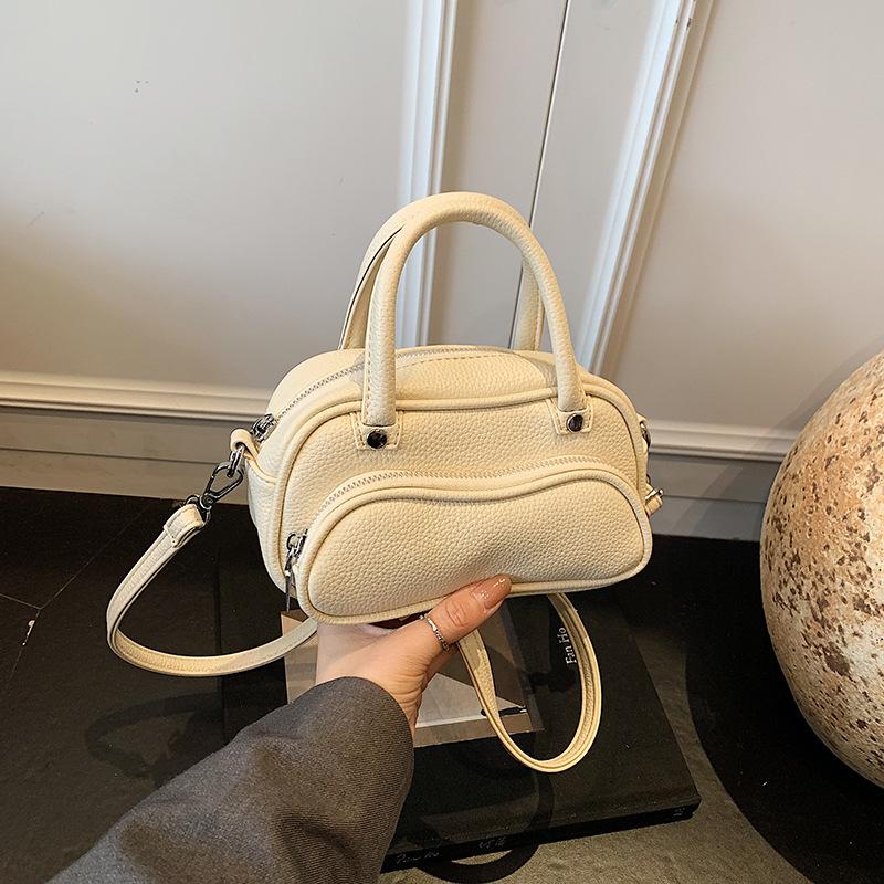 Нишевая дизайнерская сумочка, персонализированная сумка-лягушка, модная, универсальная, высококлассная, милая сумка-горошек, мини-сумка-мессенджер 19*6.5*10 белый
Нишевая дизайнерская сумочка, персонализированная сумка-лягушка, модная, универсальная, высококлассная, милая сумка-горошек, мини-сумка-мессенджер 19*6.5*10 белый