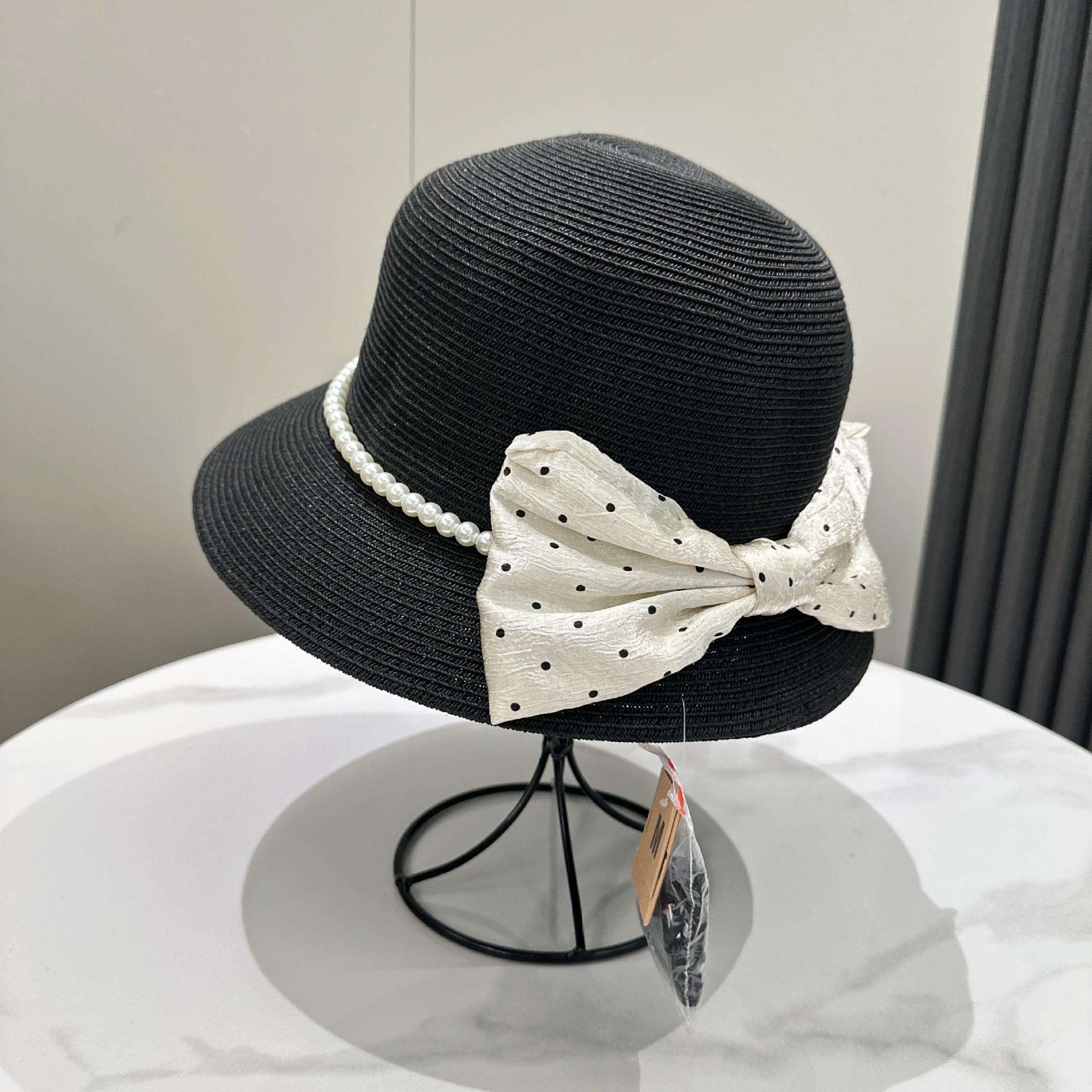 Women s Retro Pearl Straw Sun Hat Summer Socialite Style Bow Detail Storm Point Top Hat for Sun Protection Adult 56-58cm чорний
Women s Retro Pearl Straw Sun Hat Summer Socialite Style Bow Detail Storm Point Top Hat for Sun Protection Adult 56-58cm чорний