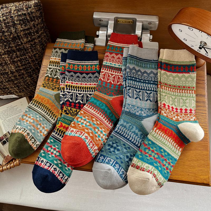 Female Autumn and Winter Fashion National Style Retro Casual Tube Cotton Socks 1 pair зелёный
Female Autumn and Winter Fashion National Style Retro Casual Tube Cotton Socks 1 pair зелёный