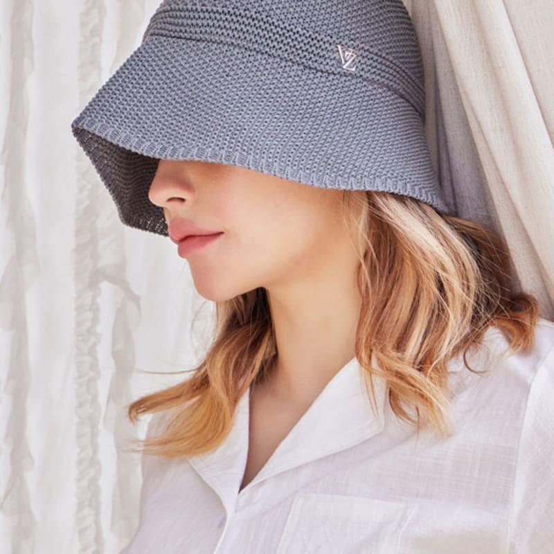 Шапка-бини VARZAR VZ с логотипом и шипами, летняя вязаная, серая FREE
Шапка-бини VARZAR VZ с логотипом и шипами, летняя вязаная, серая FREE