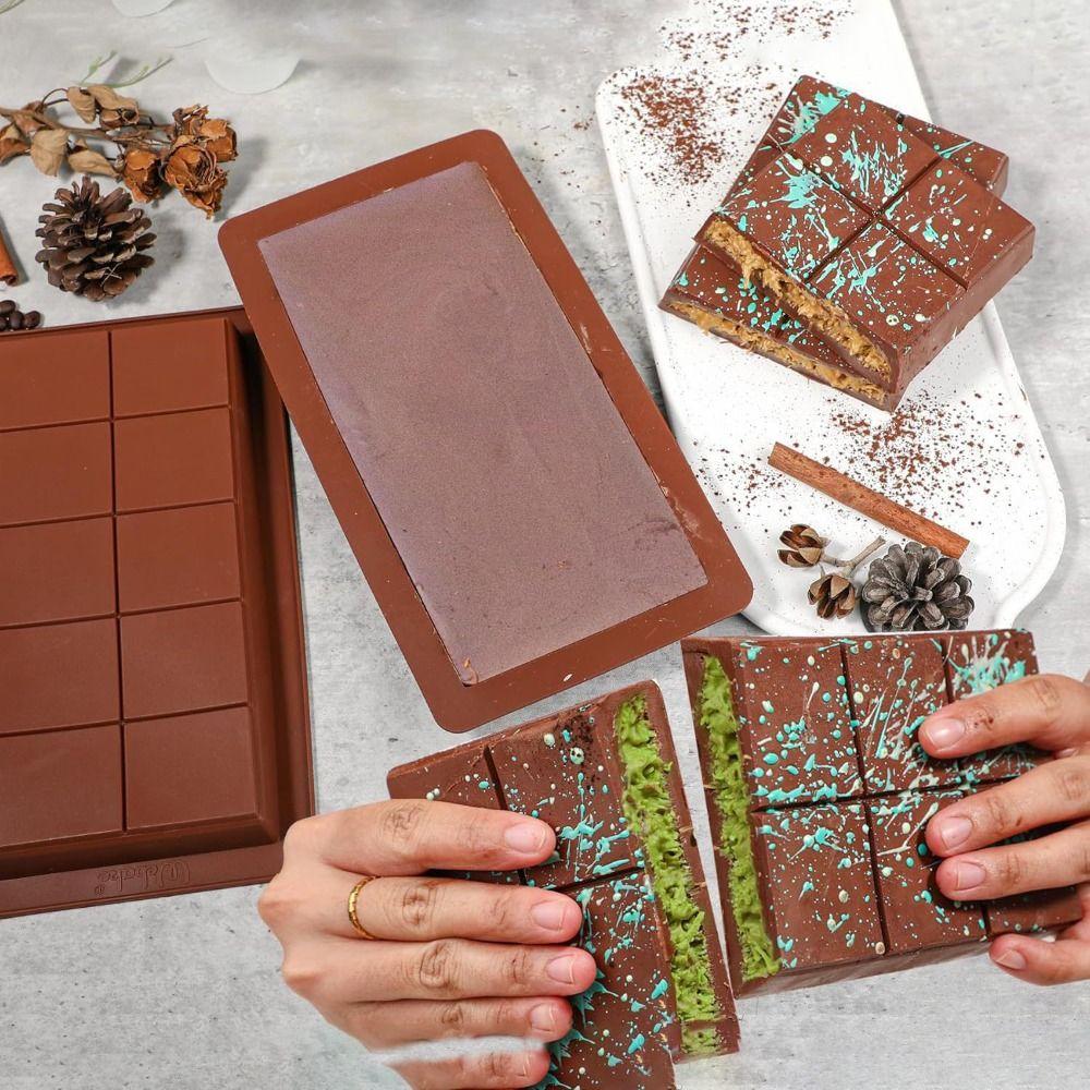 2Pcs Silicone Chocolate Molds Durable Candy Mould 3D DIY Break Apart Wax Melt Mould Ganache
2Pcs Silicone Chocolate Molds Durable Candy Mould 3D DIY Break Apart Wax Melt Mould Ganache