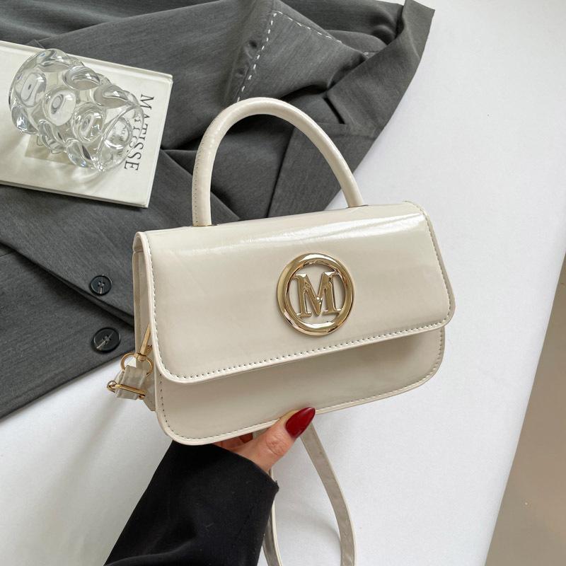 Autumn season new fashion retro messenger bag handbag female Internet celebrity versatile diagonal straddle small square bag белый
Autumn season new fashion retro messenger bag handbag female Internet celebrity versatile diagonal straddle small square bag белый