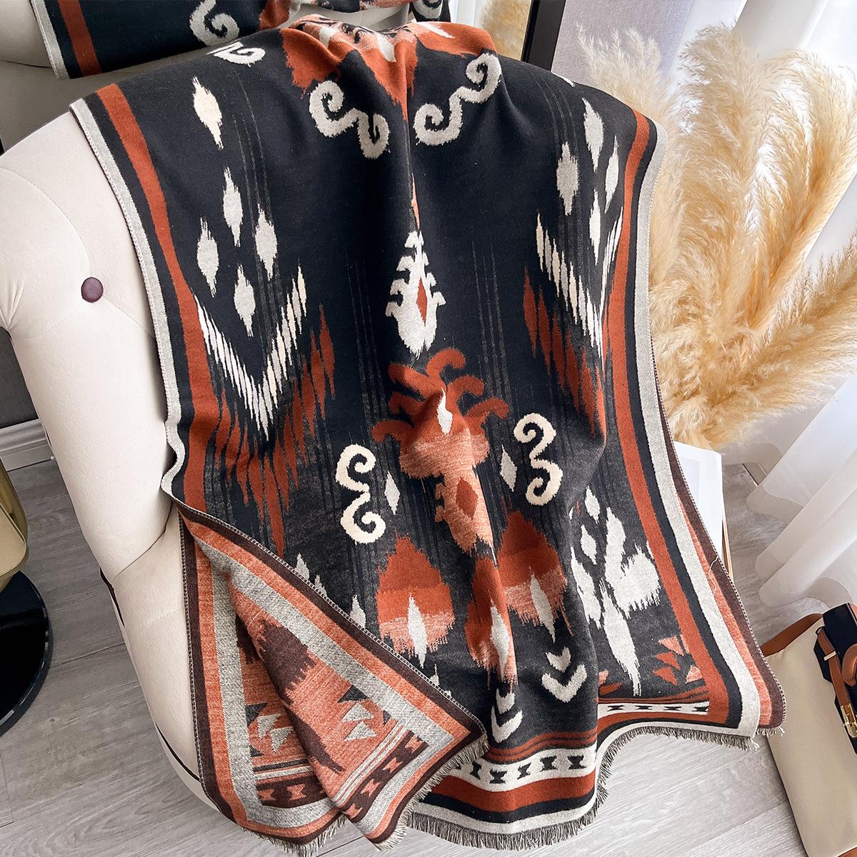 Women New Jacquard Pashmina Imitation Cashmere Scarf Winter Thick Warmth Two-Sided Shawl Cold And Wind Resistant Blanket Scarf
Women New Jacquard Pashmina Imitation Cashmere Scarf Winter Thick Warmth Two-Sided Shawl Cold And Wind Resistant Blanket Scarf