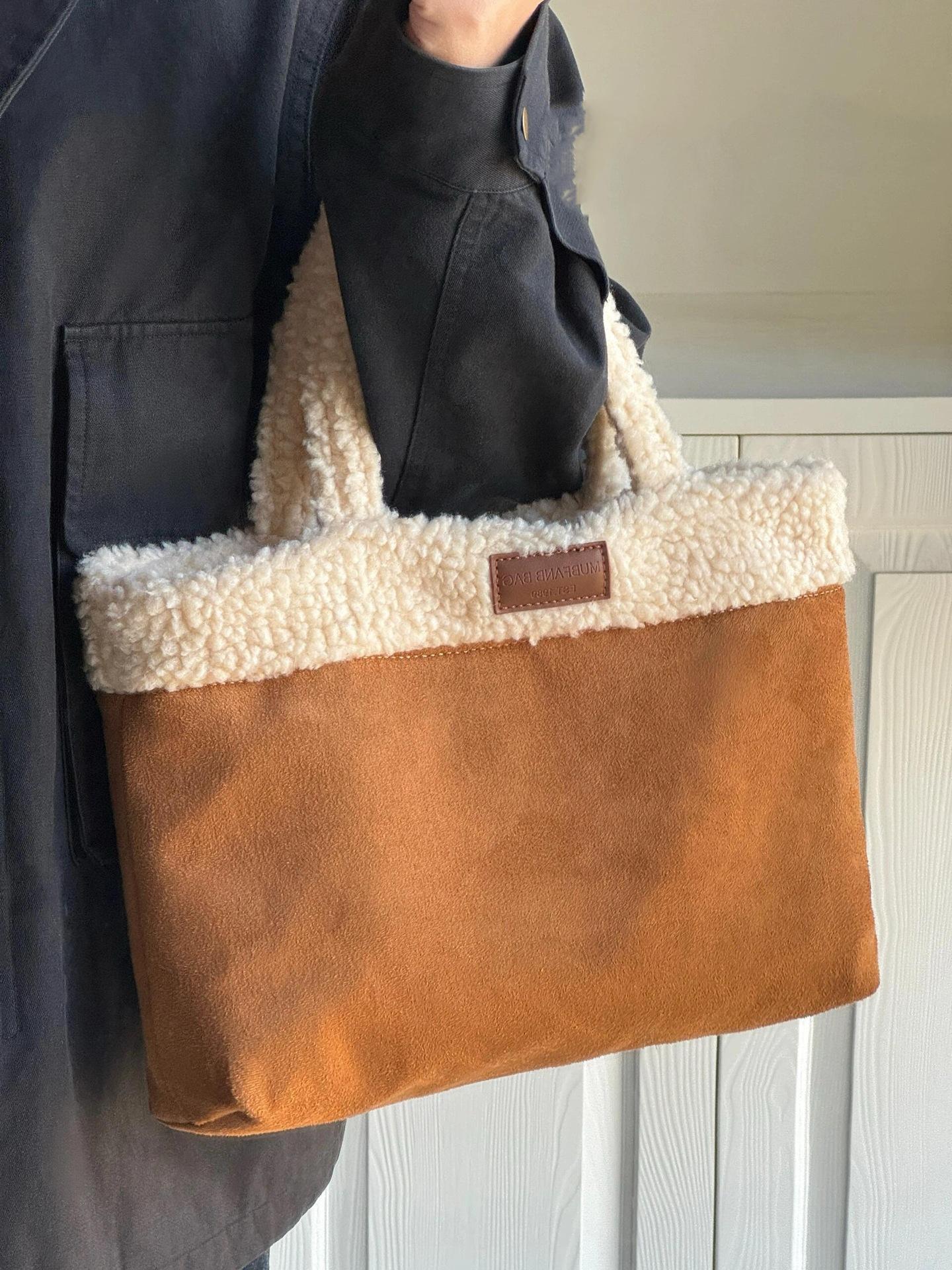 Сумка женская нишевая замшевая из овечьей шерсти ручная корзина для овощей плюшевая двусторонняя для ношения в руке коричневый