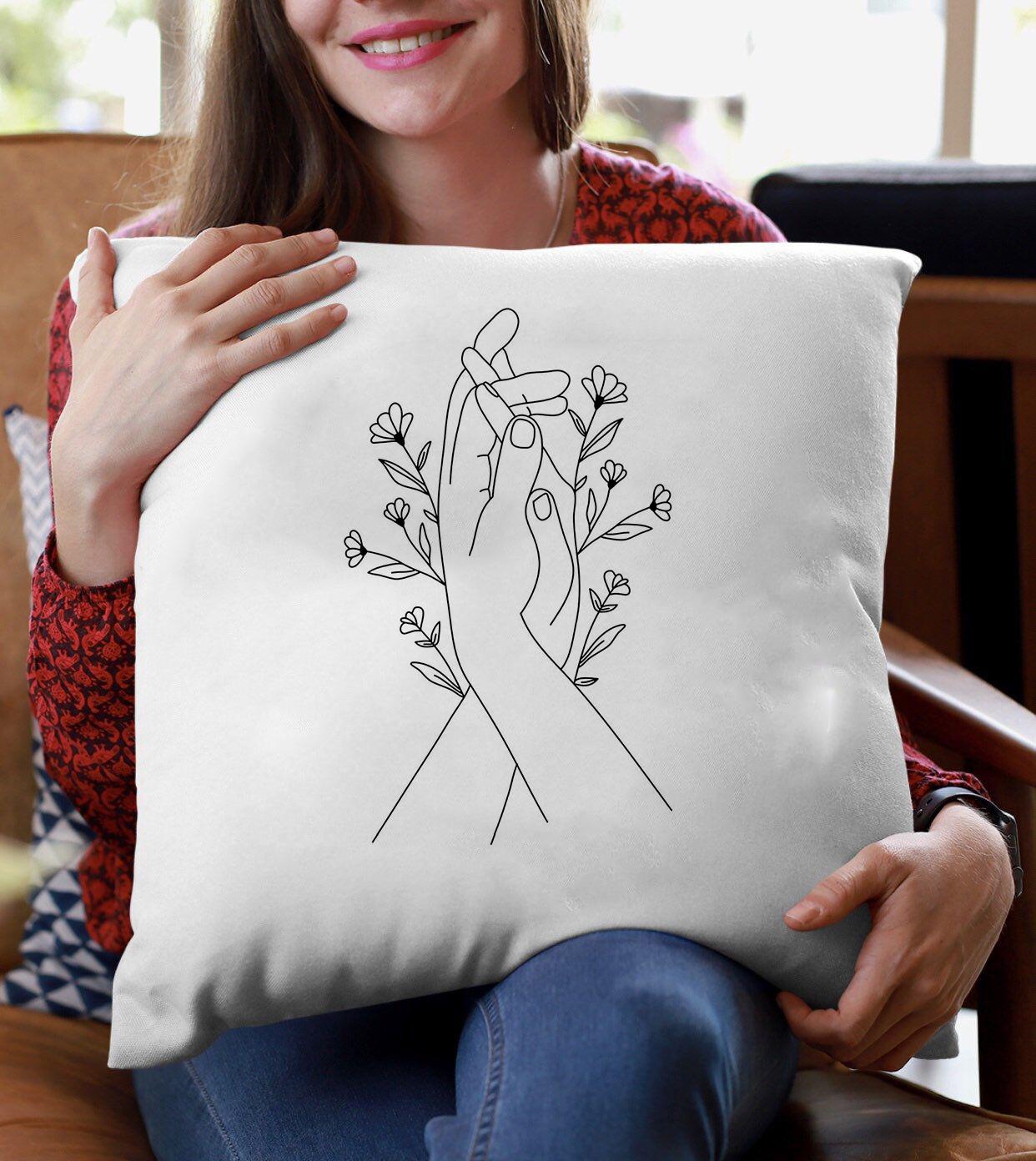Portrait Hand Cushion Covers Black and White Print Pillowcase Decor Home Pillow Case Sofa Pillow Cover White Decorative Pillows 450mm*450mm
Portrait Hand Cushion Covers Black and White Print Pillowcase Decor Home Pillow Case Sofa Pillow Cover White Decorative Pillows 450mm*450mm