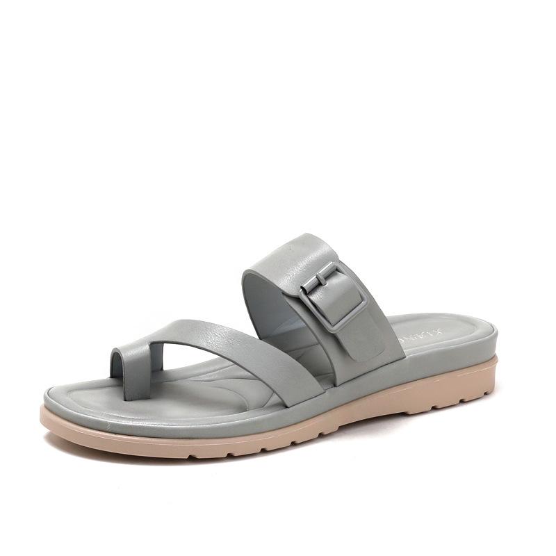 Wedge heel slippers new summer South East Asia stepping on shit soft sole fashion simple comfortable shoes 36
Wedge heel slippers new summer South East Asia stepping on shit soft sole fashion simple comfortable shoes 36