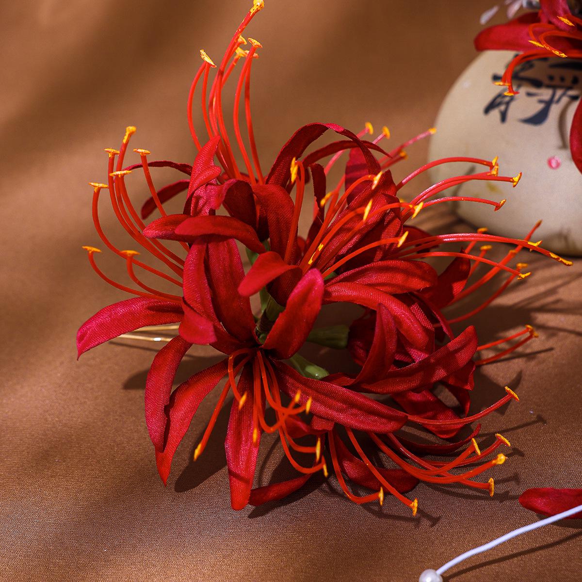 Оригінальна сукня Сюхе Китайська весільна корона Фенікса з червоною китицею
Оригінальна сукня Сюхе Китайська весільна корона Фенікса з червоною китицею