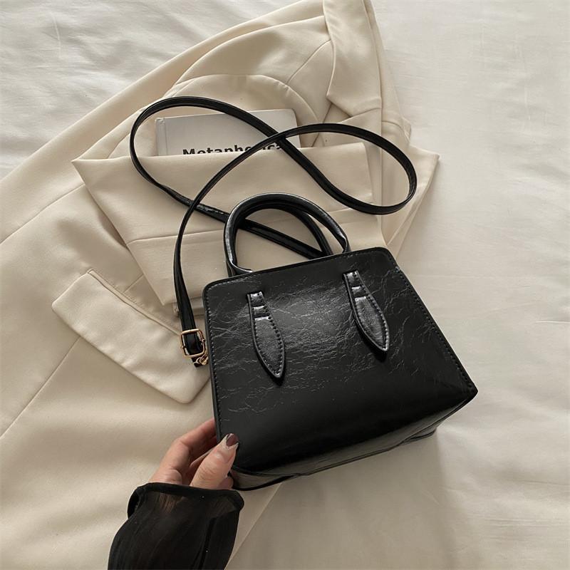 Trendy Women s Shoulder Bag Elegant Pu Leather Small Square Crossbody Purse
Trendy Women s Shoulder Bag Elegant Pu Leather Small Square Crossbody Purse