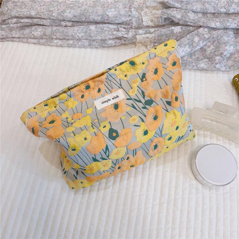 Simple Pattern Makeup Bag Travel Toiletry Organizer Pouch Canvas Cosmetic Bag Yellow/Orange
Simple Pattern Makeup Bag Travel Toiletry Organizer Pouch Canvas Cosmetic Bag Yellow/Orange