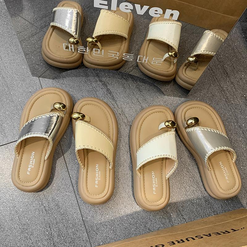 New summer pearl cool slippers wear versatile muffin thick bottom cover toe women s beach shoes 35
New summer pearl cool slippers wear versatile muffin thick bottom cover toe women s beach shoes 35