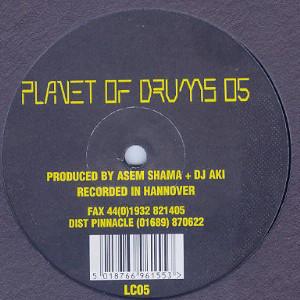 12inch Record ASEM SHAMA & DJ AKI - Planet Of Drums 05 LC05 Planet Of Drums 1996 UK Dance & Electronica Used
12inch Record ASEM SHAMA & DJ AKI - Planet Of Drums 05 LC05 Planet Of Drums 1996 UK Dance & Electronica Used