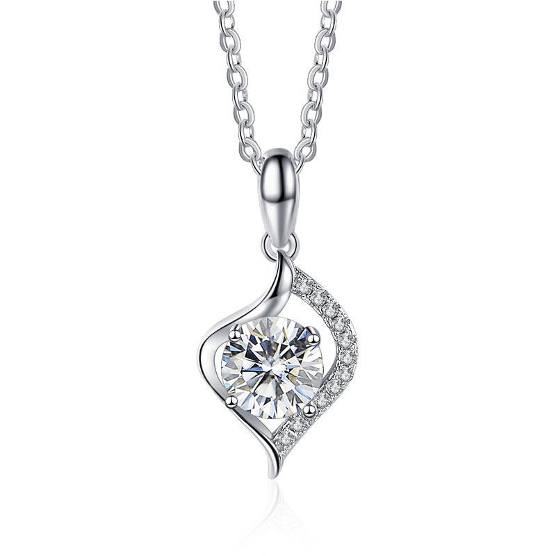 Bague Ringen S925 Ожерелье из стерлингового серебра Heartache Momulberry Простой сетчатый красный кулон с микроинкрустацией в нише Модная ключица
Bague Ringen S925 Ожерелье из стерлингового серебра Heartache Momulberry Простой сетчатый красный кулон с микроинкрустацией в нише Модная ключица