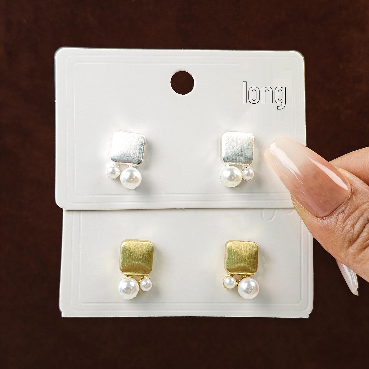 Korean Brushed Metal Pearl Stud Earrings - Vintage Square & Simple Round Geometric Design
Korean Brushed Metal Pearl Stud Earrings - Vintage Square & Simple Round Geometric Design