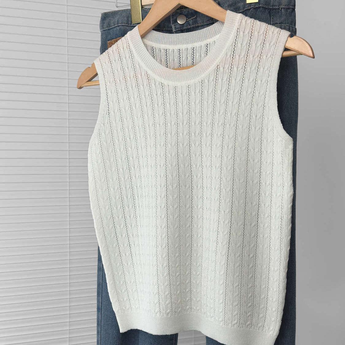 Women s Summer Slimming Sleeveless Knit Camisole M білий
Women s Summer Slimming Sleeveless Knit Camisole M білий