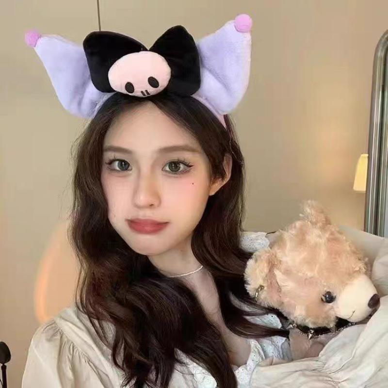 Смешной Хэллоуин Куроми Повязка на голову Кукла Угощение или жизнь Вечеринка Наряжаться Украшение для волос Счастливого Хэллоуина 2025 Подарки Сувенир фиолетовый
Смешной Хэллоуин Куроми Повязка на голову Кукла Угощение или жизнь Вечеринка Наряжаться Украшение для волос Счастливого Хэллоуина 2025 Подарки Сувенир фиолетовый