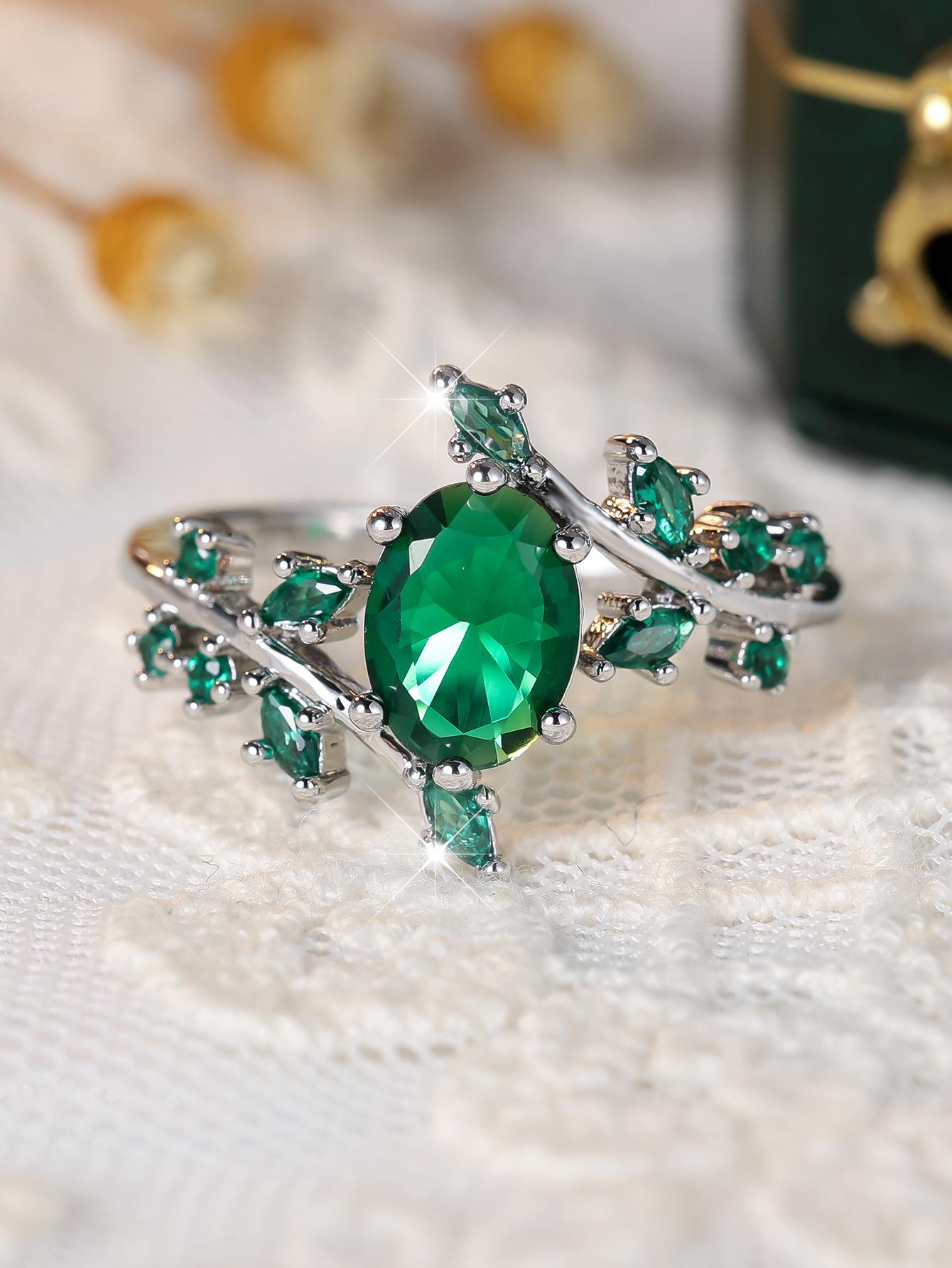 Preferred electroplated white K egg-shaped emerald, retro and elegant rhyme fit multi-scene ring no. 6
Preferred electroplated white K egg-shaped emerald, retro and elegant rhyme fit multi-scene ring no. 6