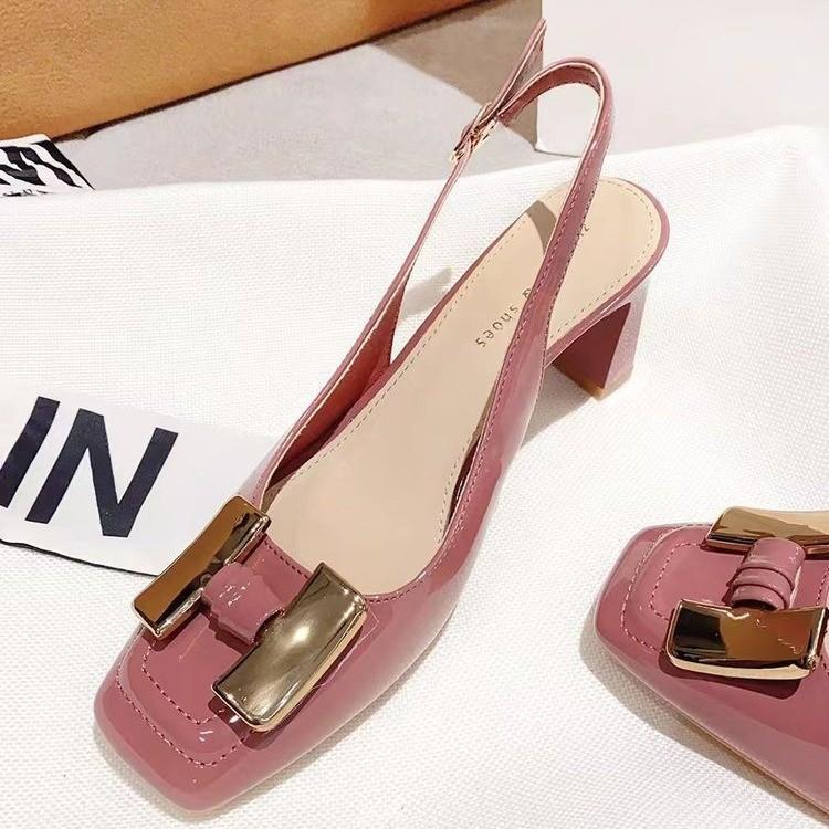 Baotou thick heel empty sandals women s spring French metal buckle square head shallow mouth temperament word with high heels 35
Baotou thick heel empty sandals women s spring French metal buckle square head shallow mouth temperament word with high heels 35