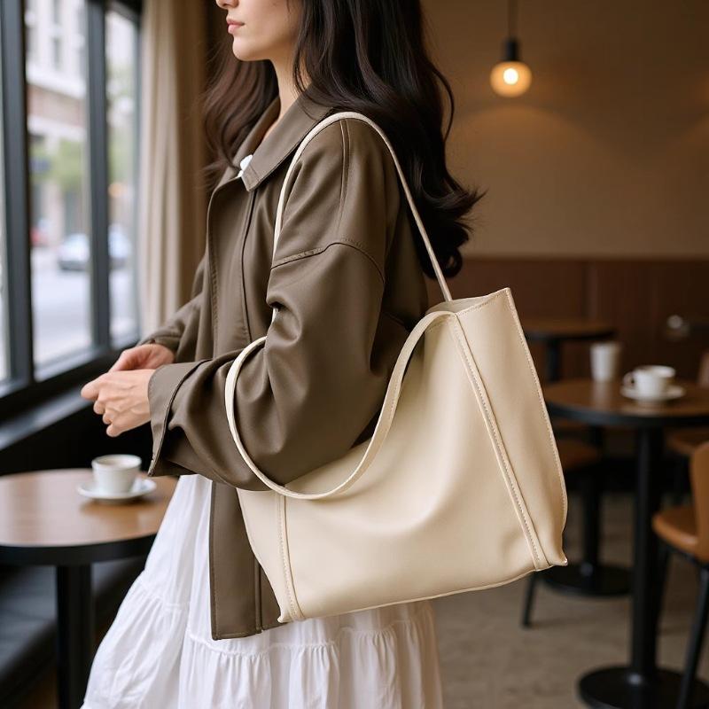 Large capacity bag women s retro commuter tote bag versatile shoulder bag mother and child bag чёрный
Large capacity bag women s retro commuter tote bag versatile shoulder bag mother and child bag чёрный