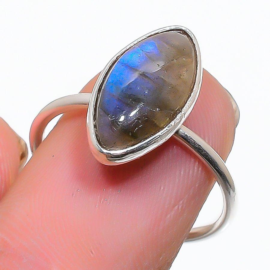 Labradorite Gemstone 925 Sterling Silver Jewelry Ring Size Adjustable GK-5540
Labradorite Gemstone 925 Sterling Silver Jewelry Ring Size Adjustable GK-5540