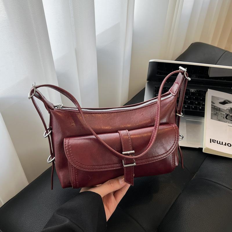 Нишевый дизайн повседневная персонализированная сумка-подушка осень-зима новая сумка 2025 модный тренд женская на плечо мессенджер красный
Нишевый дизайн повседневная персонализированная сумка-подушка осень-зима новая сумка 2025 модный тренд женская на плечо мессенджер красный