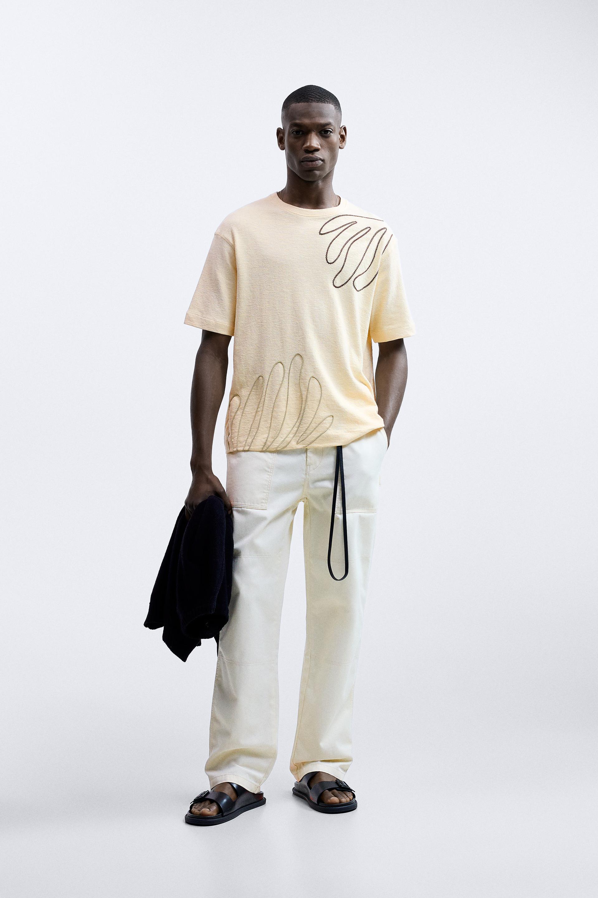 ФУТБОЛКА С ВЫШИВКОЙ
ФУТБОЛКА С ВЫШИВКОЙ