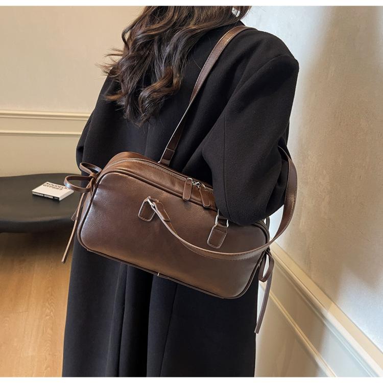 Textured niche New Year s red bag women s 2025 new trendy retro Korean version underarm bag large-capacity commuter bag темно-коричневого
Textured niche New Year s red bag women s 2025 new trendy retro Korean version underarm bag large-capacity commuter bag темно-коричневого