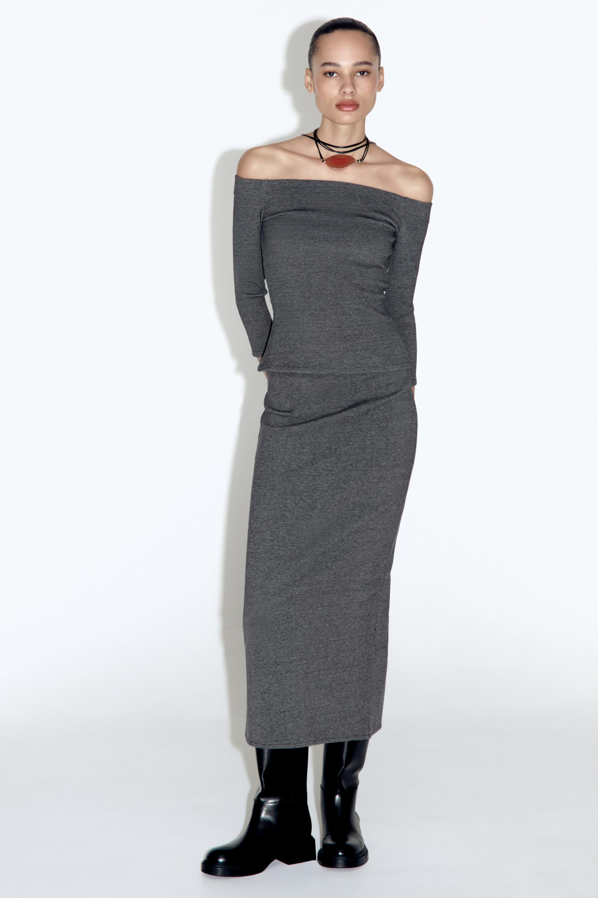 ТЕКСТУРИРОВАННЫЙ ТОП С ОТКРЫТЫМИ ПЛЕЧАМИ
ТЕКСТУРИРОВАННЫЙ ТОП С ОТКРЫТЫМИ ПЛЕЧАМИ