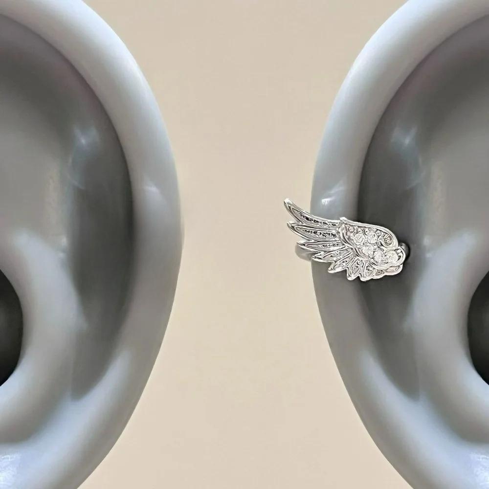 Trendy Sliver Color Angel Wing Sparkling Zircon U-shaped Clip Earring for Women Non Pierced Ear Cuff Party Daily Wear Zircon
Trendy Sliver Color Angel Wing Sparkling Zircon U-shaped Clip Earring for Women Non Pierced Ear Cuff Party Daily Wear Zircon