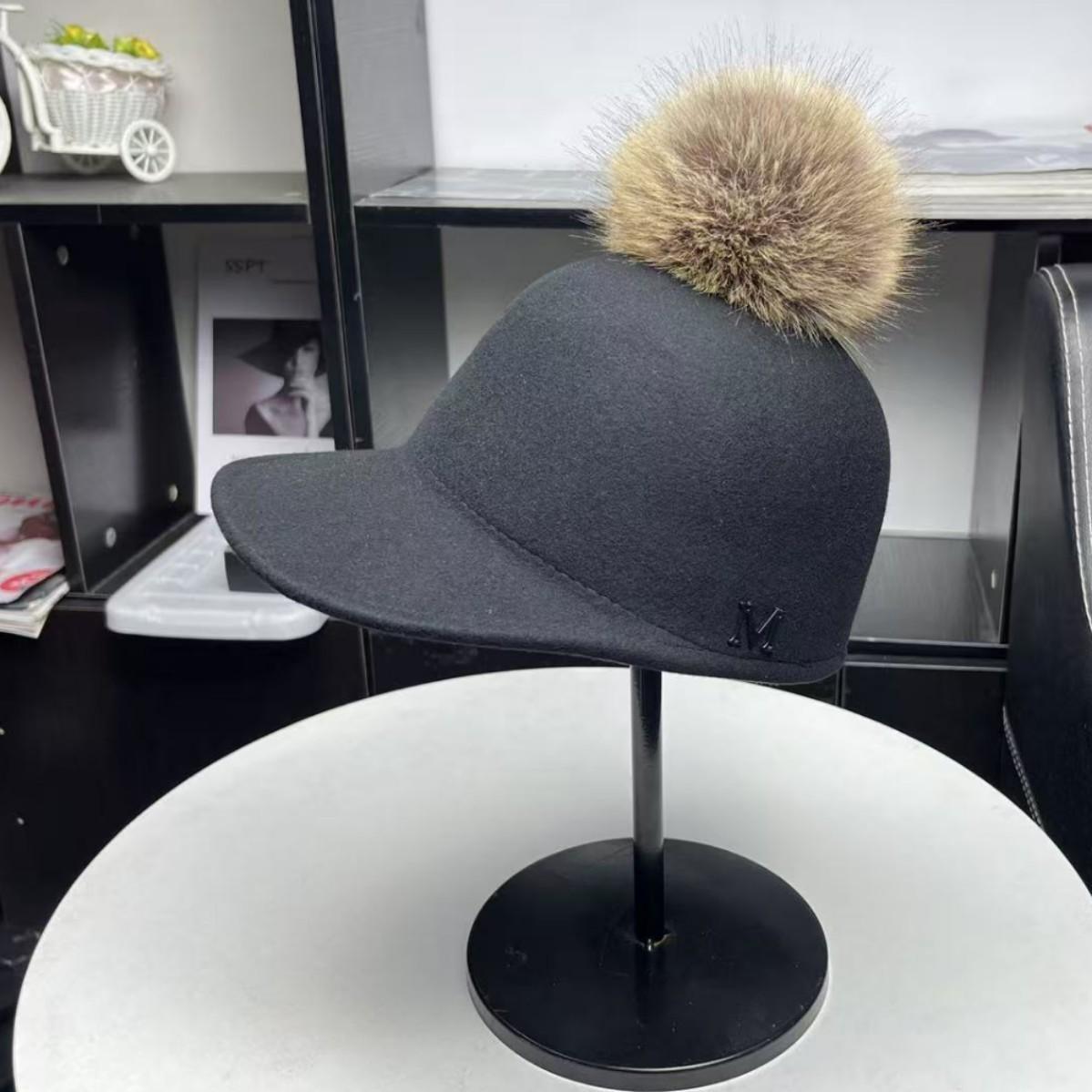 Hat Women s Versatile Pure Wool Baseball Cap Equestrian Cap Knight Hat Autumn Winter Sweet and Cute Peaked Cap Women Adjustable (54-58cm) чёрный
Hat Women s Versatile Pure Wool Baseball Cap Equestrian Cap Knight Hat Autumn Winter Sweet and Cute Peaked Cap Women Adjustable (54-58cm) чёрный