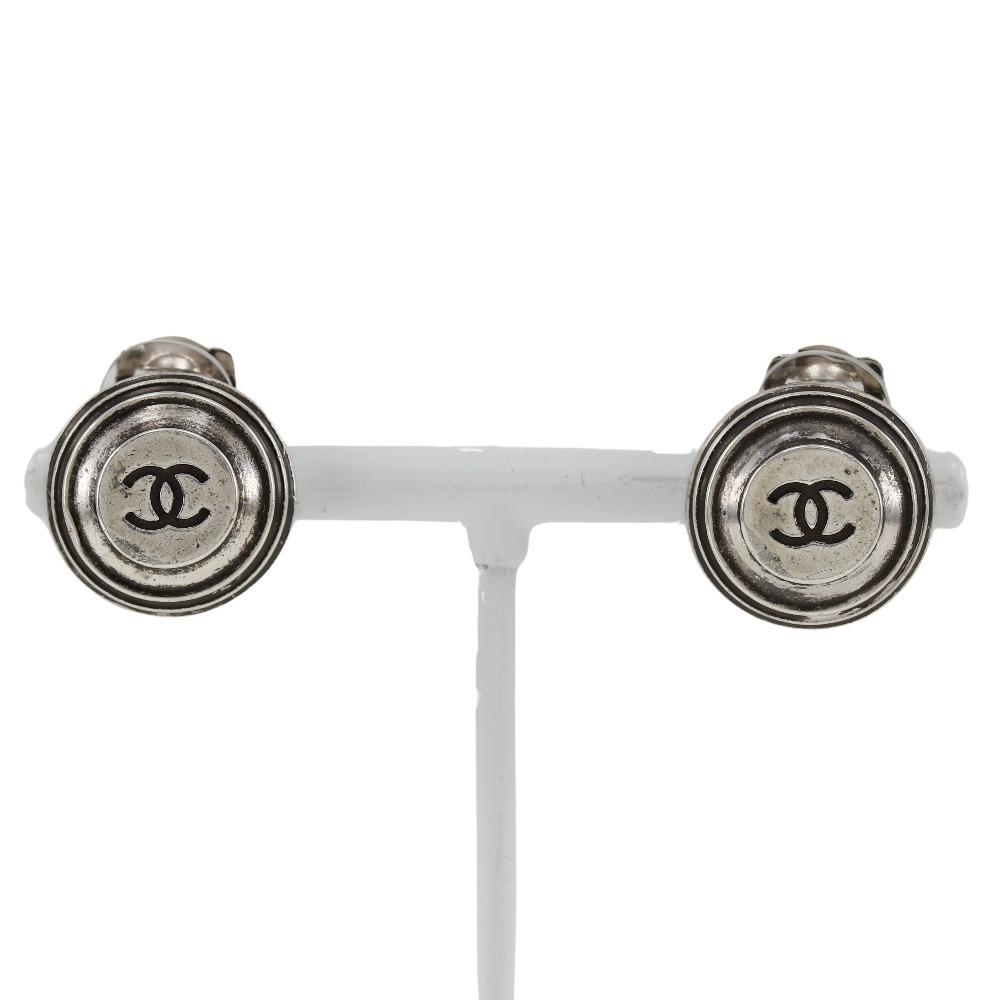 CHANEL COCO Mark Earring Silver metallic 11.7g Women Used
CHANEL COCO Mark Earring Silver metallic 11.7g Women Used