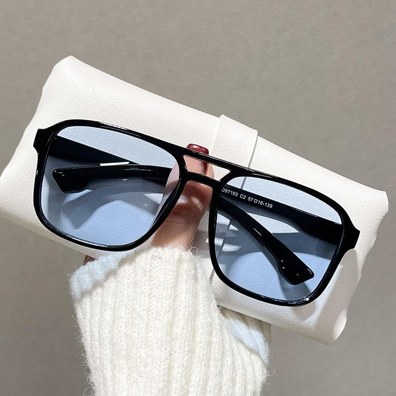 Trendy Fashion Square Frame Sunglasses Men Women Cool Steampunk Goggle Eyewear Retro Double Beam Gradient Color Sun Glasses
Trendy Fashion Square Frame Sunglasses Men Women Cool Steampunk Goggle Eyewear Retro Double Beam Gradient Color Sun Glasses