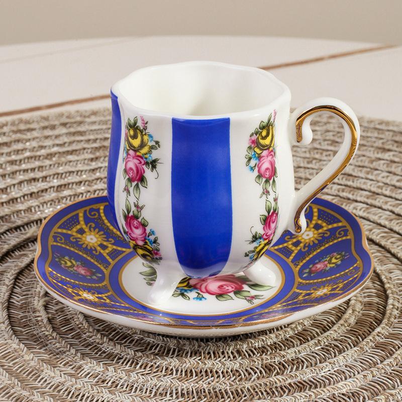 Европейские ретро керамические бытовые кофейные чашки и тарелки 150ml
Европейские ретро керамические бытовые кофейные чашки и тарелки 150ml