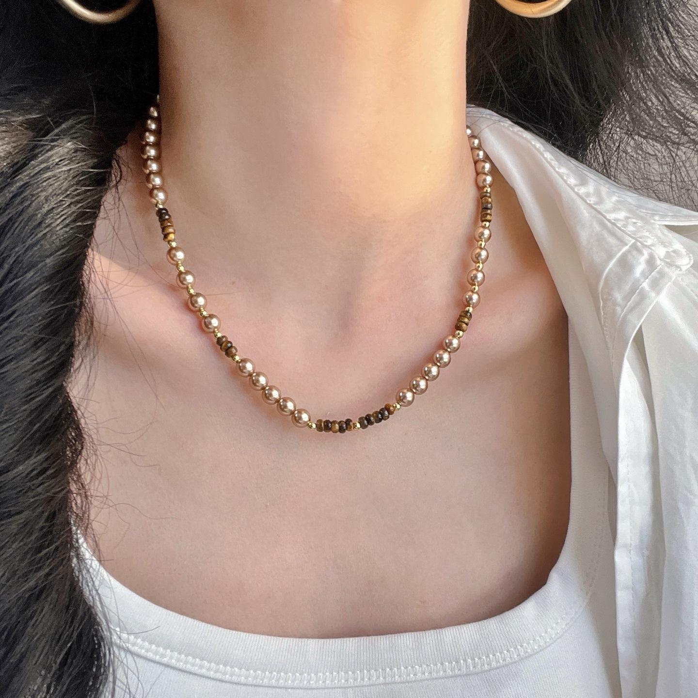 Autumn And Winter Maillard Natural Tiger S Eye Stone Mocha Brown Artificial Crystal Pearl Necklace Clavicle Chain
Autumn And Winter Maillard Natural Tiger S Eye Stone Mocha Brown Artificial Crystal Pearl Necklace Clavicle Chain