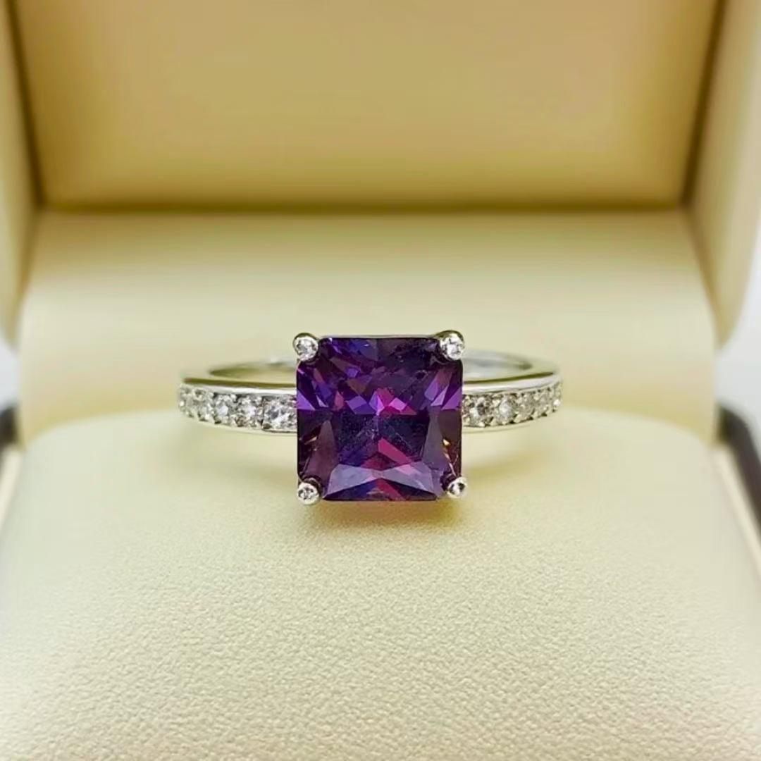 Имитация кольца с квадратным цирконом 8 * 8 Модное кольцо с бриллиантом высокой чистоты Простое японское и корейское кольцо с бриллиантом в форме кубика сахара Opening Adjustable
Имитация кольца с квадратным цирконом 8 * 8 Модное кольцо с бриллиантом высокой чистоты Простое японское и корейское кольцо с бриллиантом в форме кубика сахара Opening Adjustable