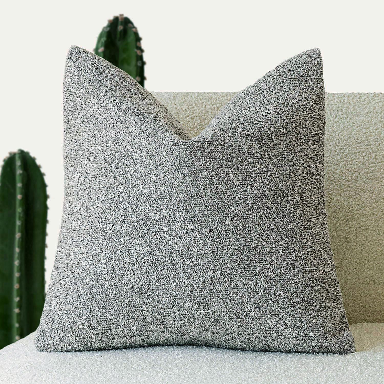 High Quality Thick Lamb Fleece Teddy Boucle Solid Color Sofa Pillowcase Plush Cushion Cover Decorative Pillow Cases 30*50cm сірий
High Quality Thick Lamb Fleece Teddy Boucle Solid Color Sofa Pillowcase Plush Cushion Cover Decorative Pillow Cases 30*50cm сірий