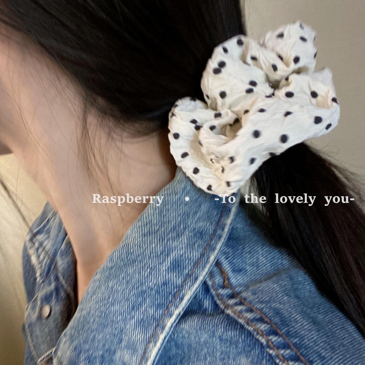 The Cream Polka Dot Large Intestine Hair Band Has An Elegant and Refined Texture, and The Fabric Is A Niche and High-end Hair Tie бежевый
The Cream Polka Dot Large Intestine Hair Band Has An Elegant and Refined Texture, and The Fabric Is A Niche and High-end Hair Tie бежевый