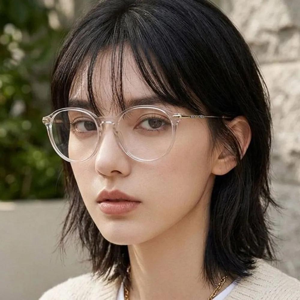 Burberry Eyeglass Frames BE2365 3024 Fashion Clear Round Horn-rimmed Glasses for Women and Men
Burberry Eyeglass Frames BE2365 3024 Fashion Clear Round Horn-rimmed Glasses for Women and Men