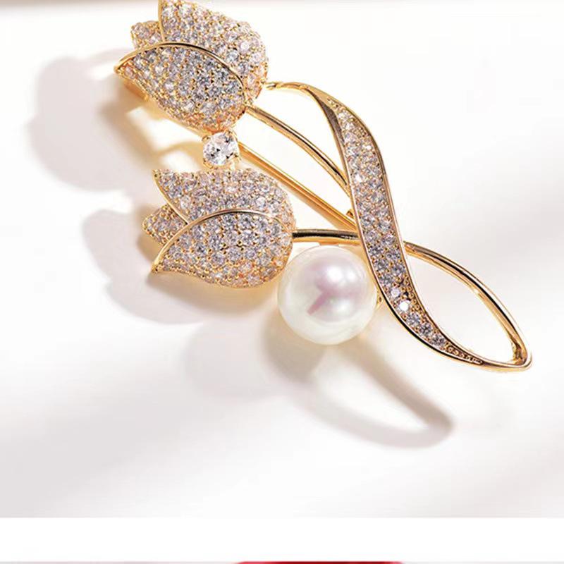 Tulip Flower Brooch Pin: Anti-Exposure Corsage Collar, Electroplated Korean Style Jewelry. тюльпан/белый
Tulip Flower Brooch Pin: Anti-Exposure Corsage Collar, Electroplated Korean Style Jewelry. тюльпан/белый
