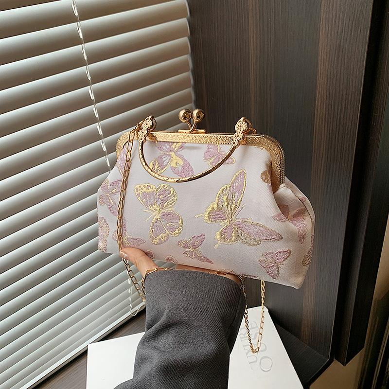 Красивая повседневная сумка через плечо на одно плечо, модная, индивидуальная, атмосферная, в стиле ханьфу, женская, в стиле ракушки
Красивая повседневная сумка через плечо на одно плечо, модная, индивидуальная, атмосферная, в стиле ханьфу, женская, в стиле ракушки