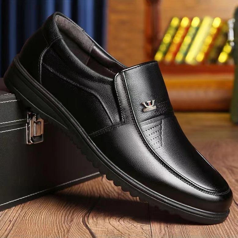 Crown men s leather shoes men s casual leather shoes soft sole soft surface non-slip breathable soft leather men s shoes one pedal business 39
Crown men s leather shoes men s casual leather shoes soft sole soft surface non-slip breathable soft leather men s shoes one pedal business 39