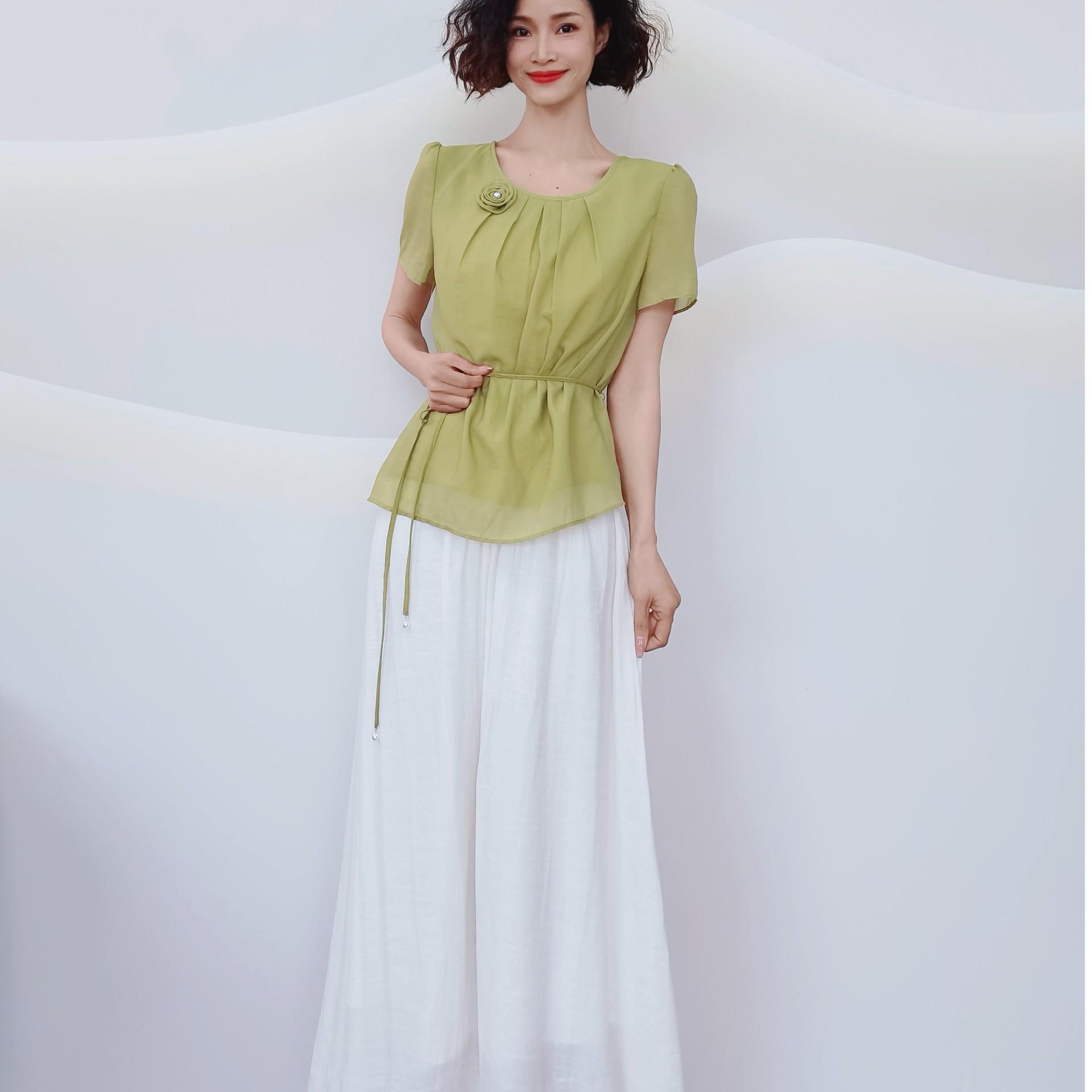 Summer Chiffon French Two-Piece Set: Top + Skirt 2XL 128-138 lbs
Summer Chiffon French Two-Piece Set: Top + Skirt 2XL 128-138 lbs